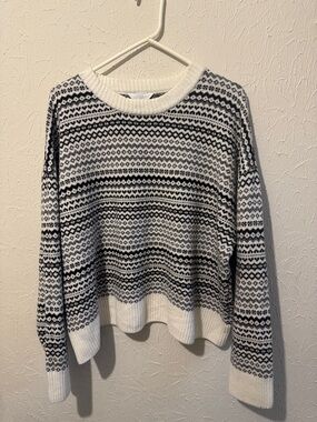 Time and Tru Black and White Fair Isle Crewneck Sweater